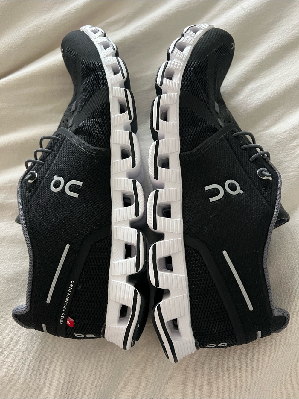 On Running Women's Cloud 5 Running Sneakers - Black/White Size 10 NWOT
